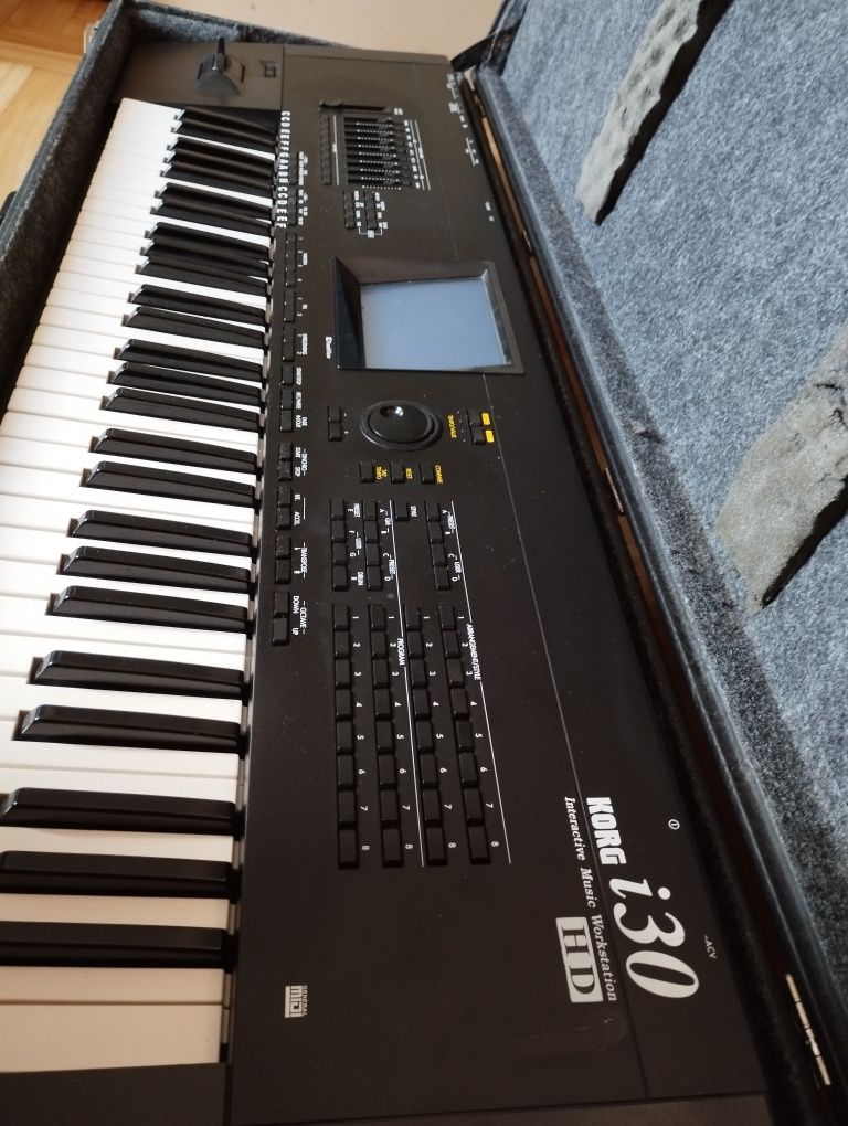 Korg i30 HD z USB + keys  korg
