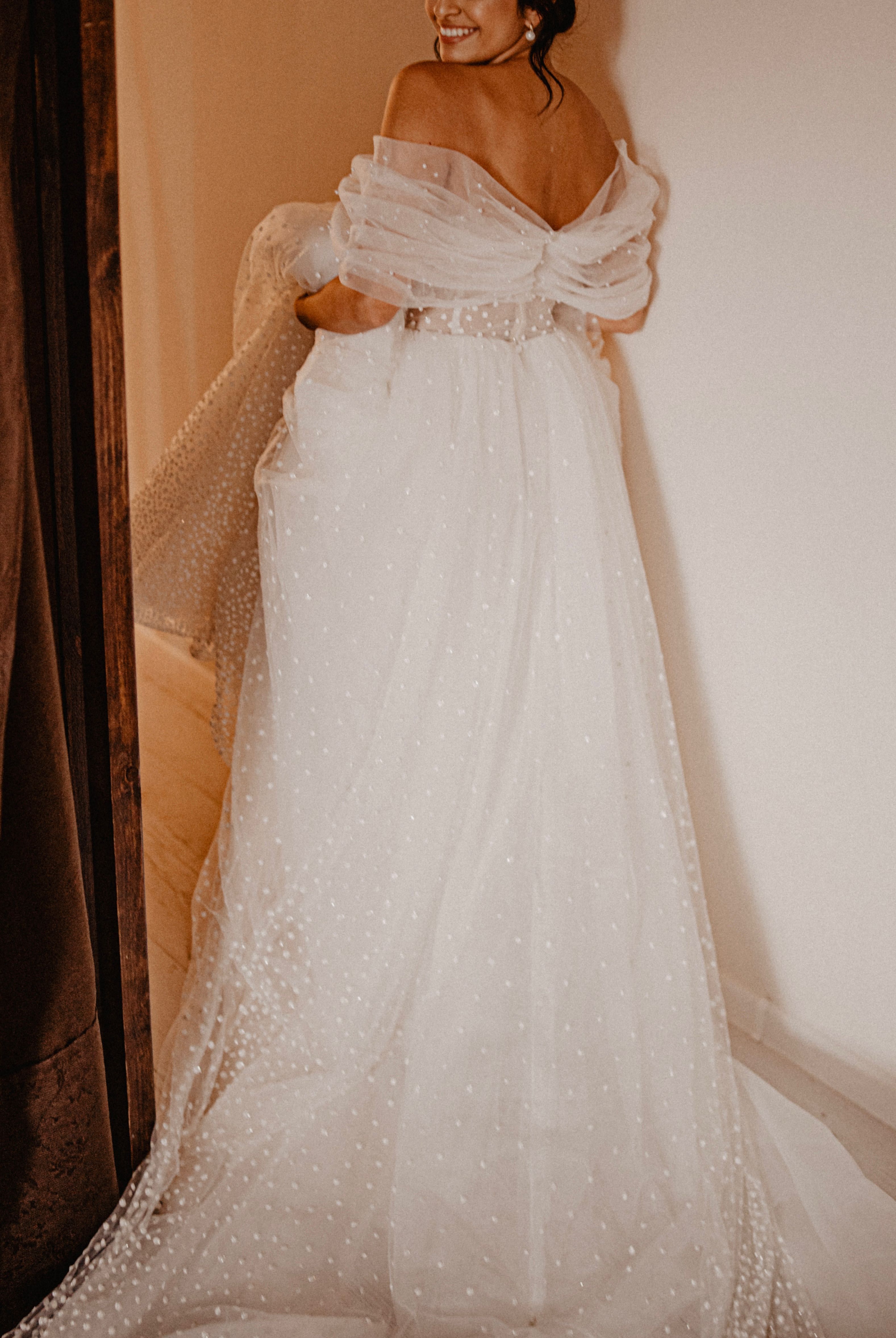 Suknia ślubna Daphne Milla Nova Madonna + welon