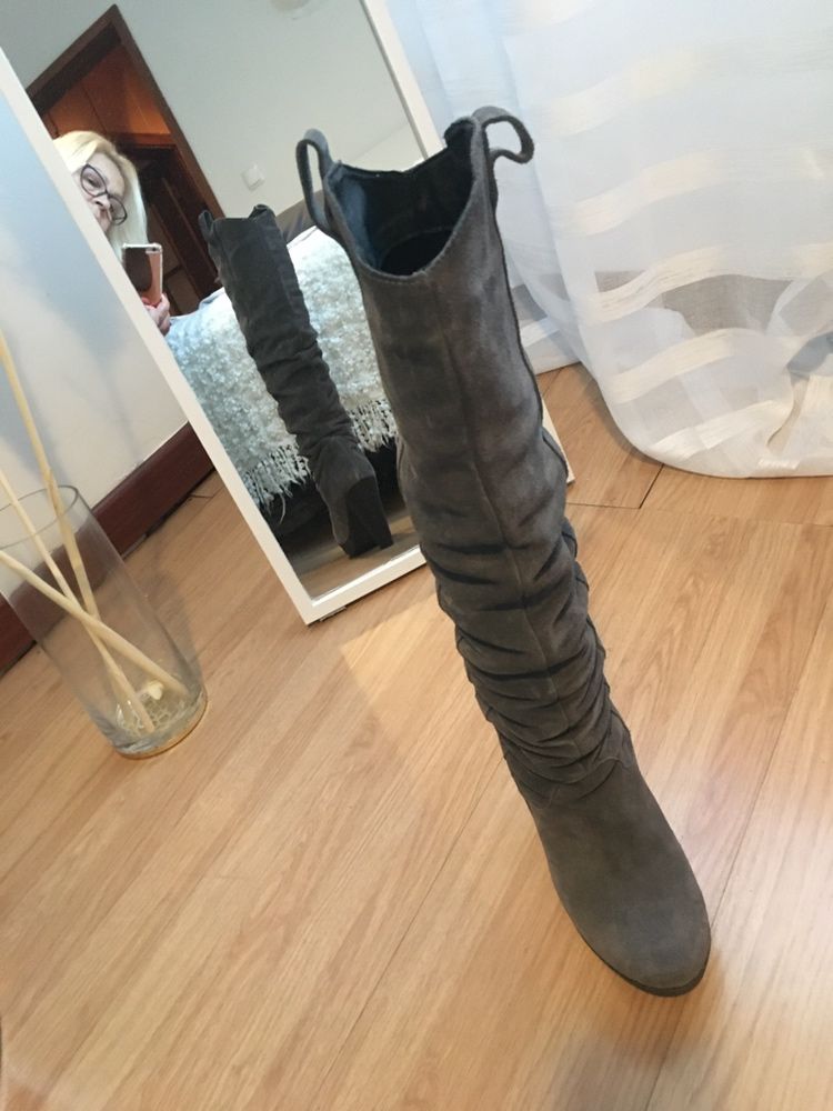 Botas cano alto em camurca bom preco