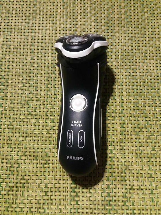 Электробритва PHILIPS HQ-7330(без зарядного)