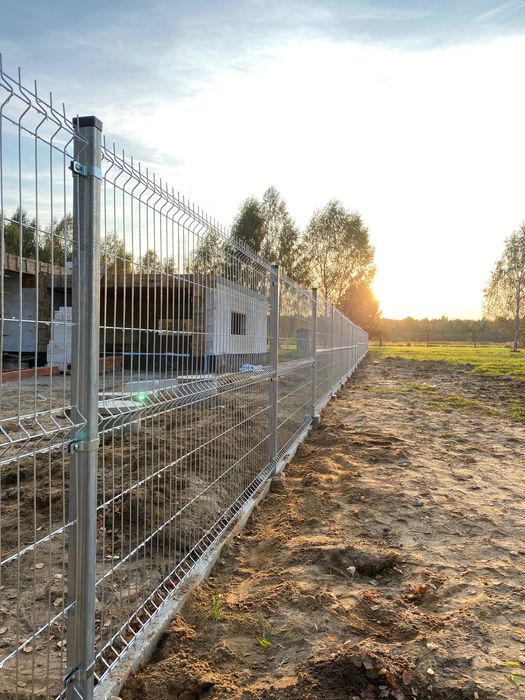 Montaż ogrodzeń panelowych oraz siatki ogrodzeniowej