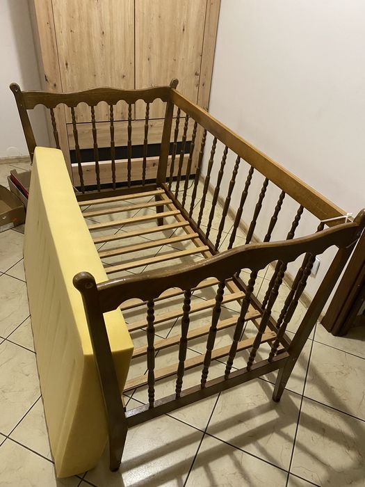 Oddam łóżeczko dziecięce