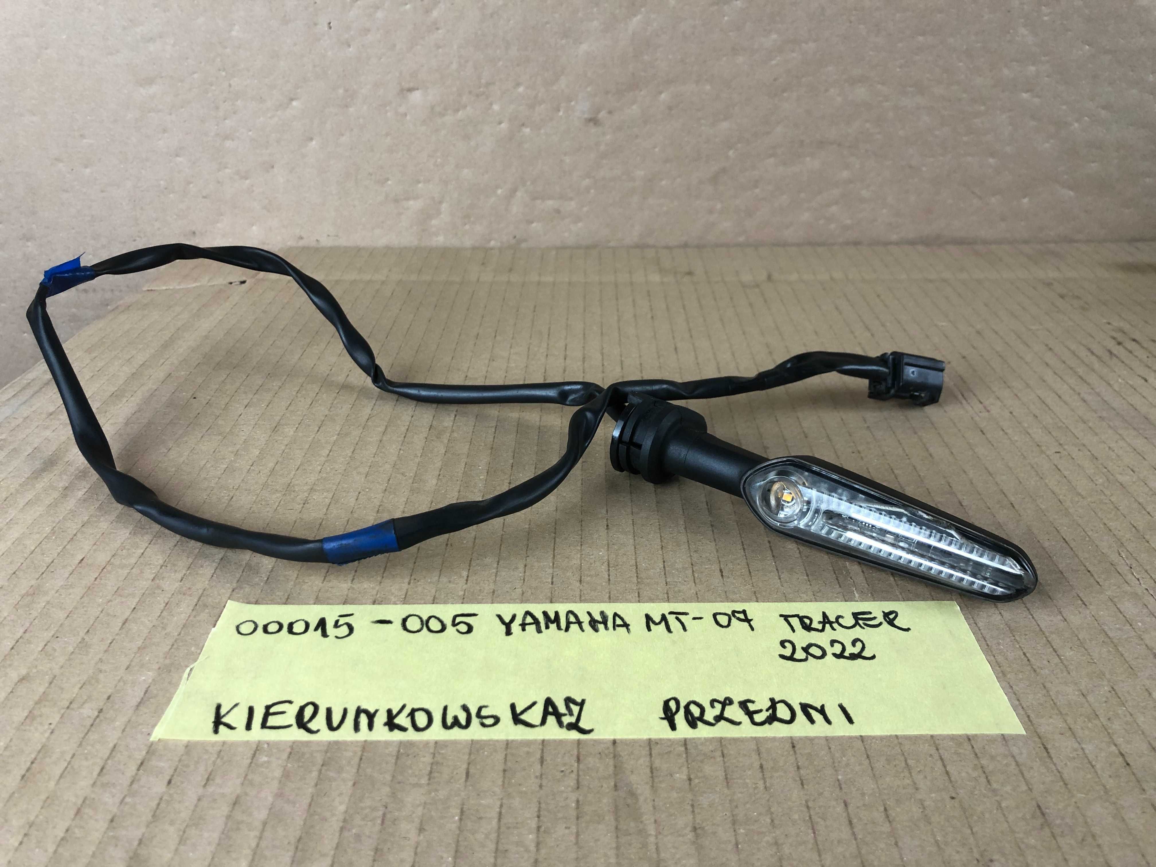 Yamaha MT07 Tracer Kierunkowskaz Przedni Kierunek  Przód 2022