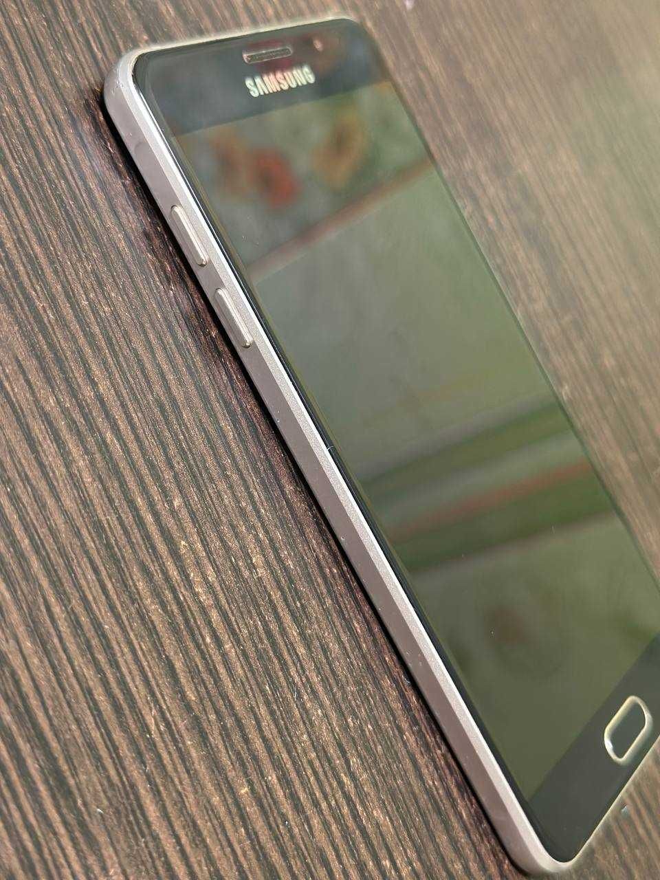 Смартфон Samsung Galaxy A5 2016 A510F Duos Edition GOLD 2/16