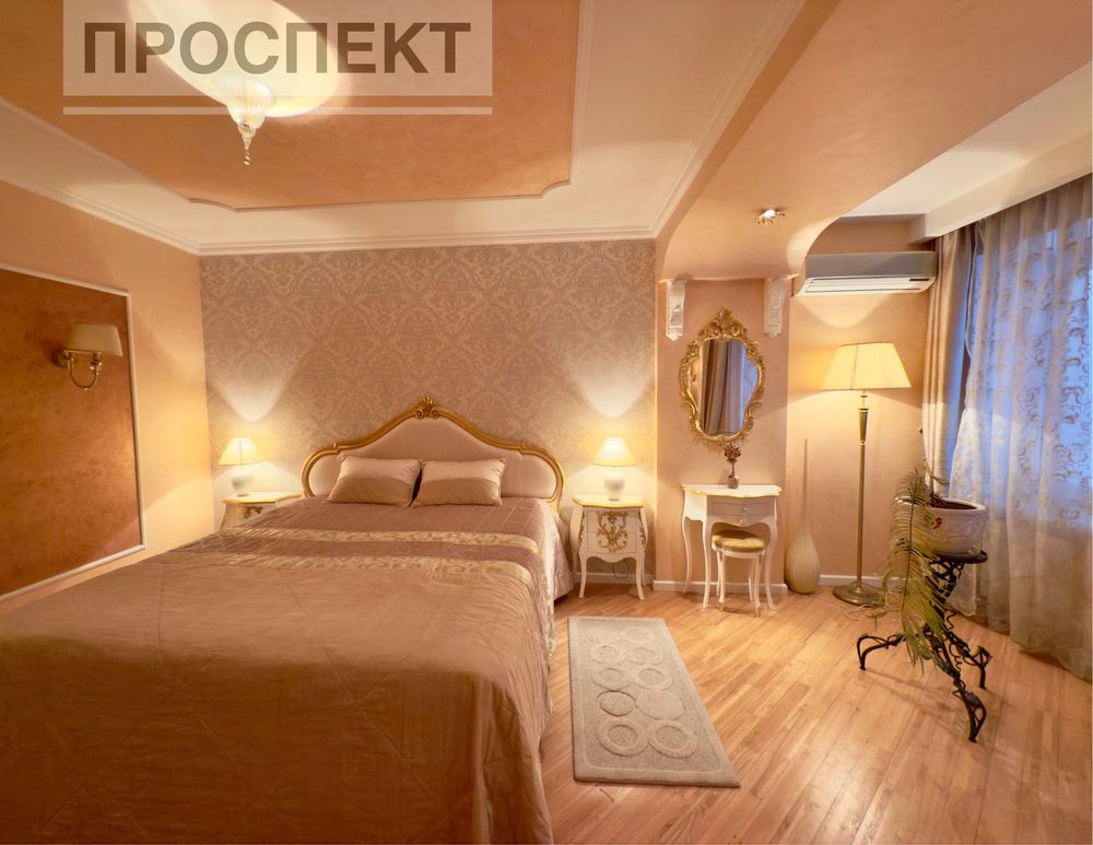 Продаж 4-х кімн.квартири з Авторским ремонтом вул. Петропавлівська .