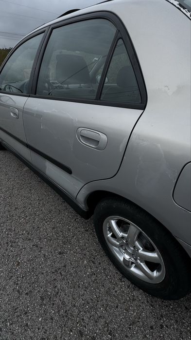 Mitsubishi carisma 1.9 cls