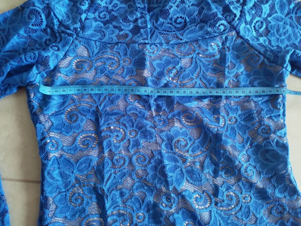Nowa Niebieska koronkowa sukienka M włoska