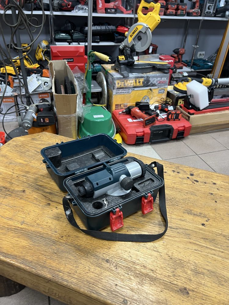 Нивелир нівелір Bosch GOL 20 G