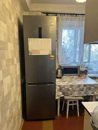 Двокамерний холодильник LG GW-B509SLKM