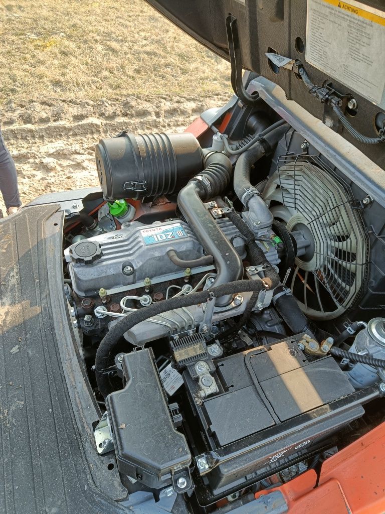 Toyota tonero 8fdf20 wózek widłowy