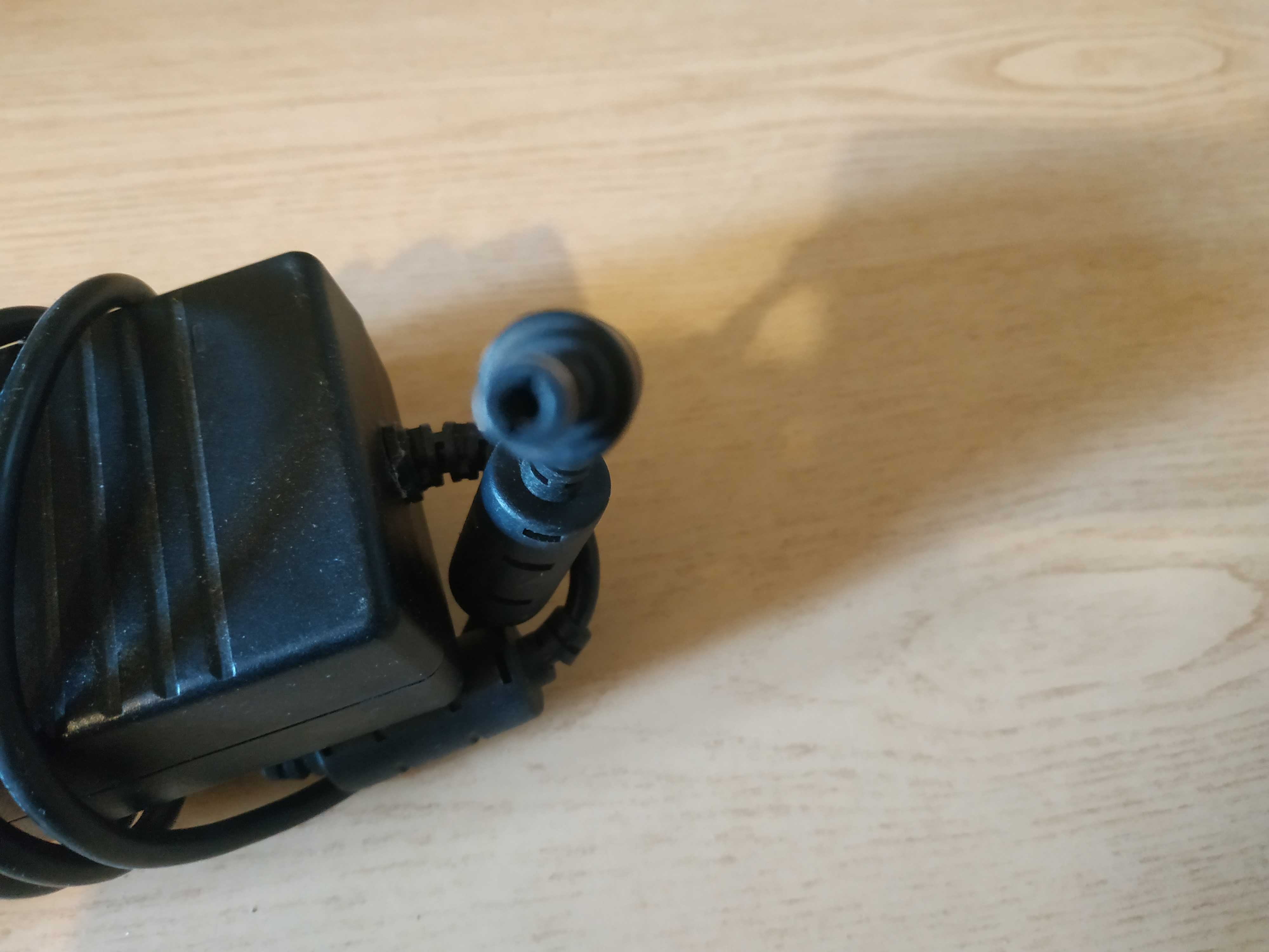Li Shin 0227A20120 блок живлення 20V 6A, 5.5/2.5mm