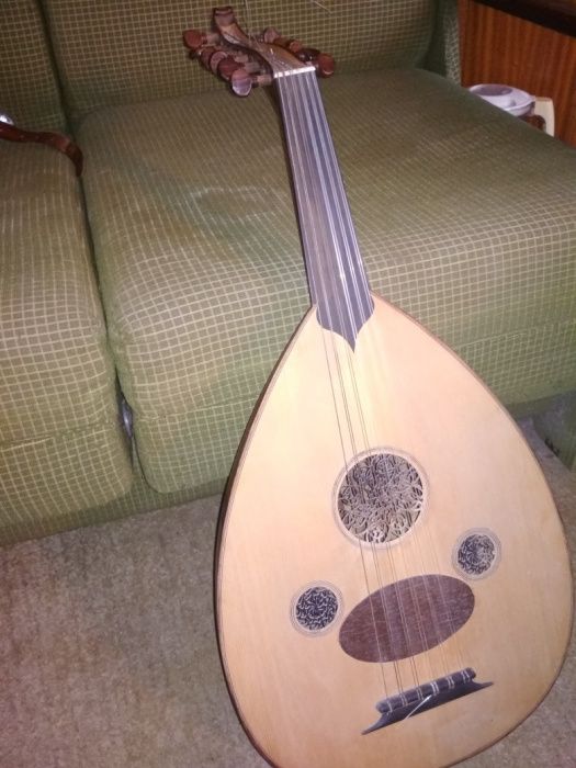 Турецкая профессиональная лютня.Уд.