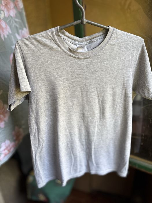 Жіноча футболка