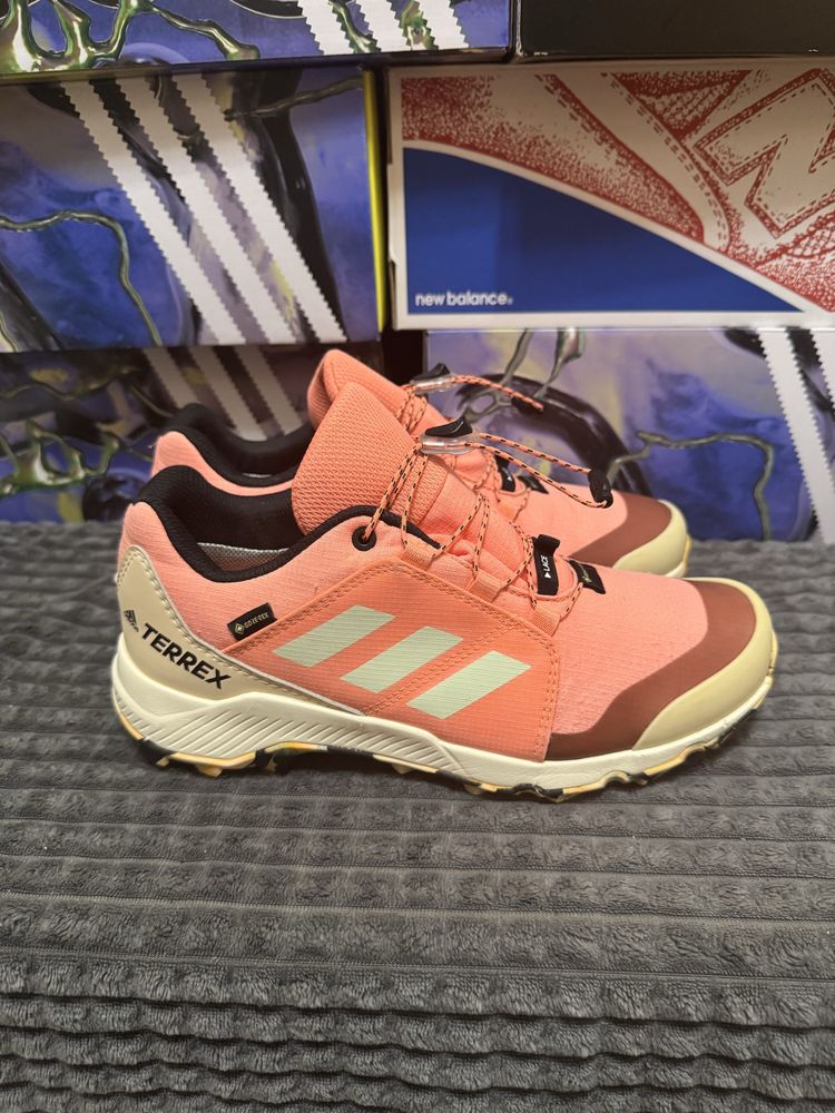 Трекінгові жіночі кросівки Terrex GORE-TEX 38(24см) оригінал
