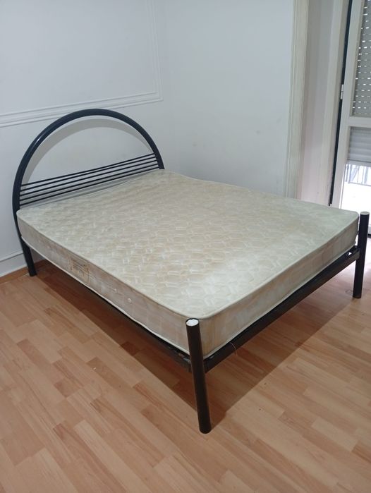 Cama casal de ferro