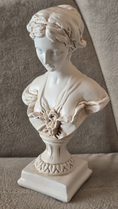 Figurka popiersie antycznej bogini greckiej Wenus z Milo.