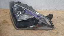 lampa reflektor prawy prawa seat mii 1SL941016F zerwany srodek