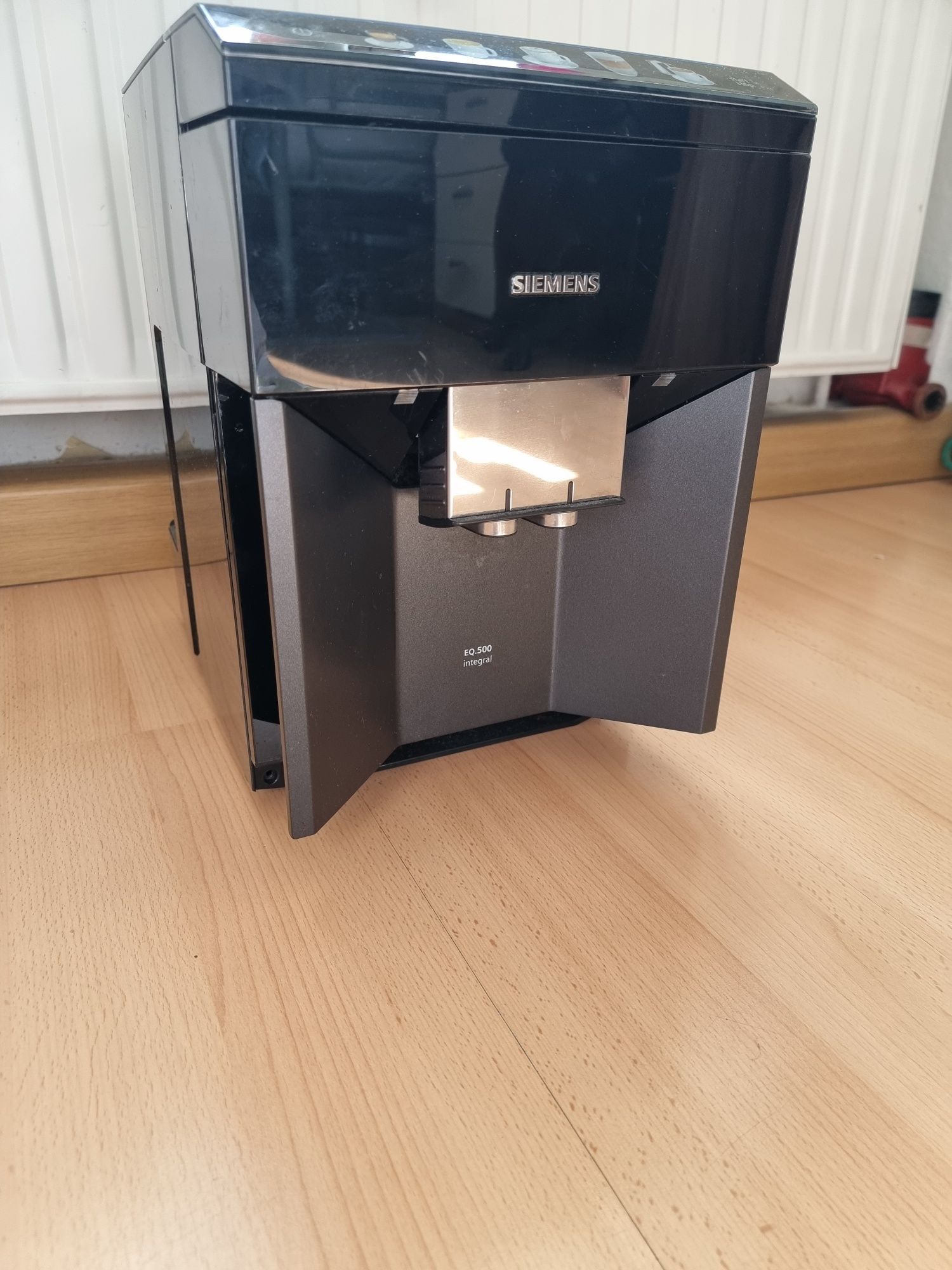 Кавомашина SIMENS EQ 500