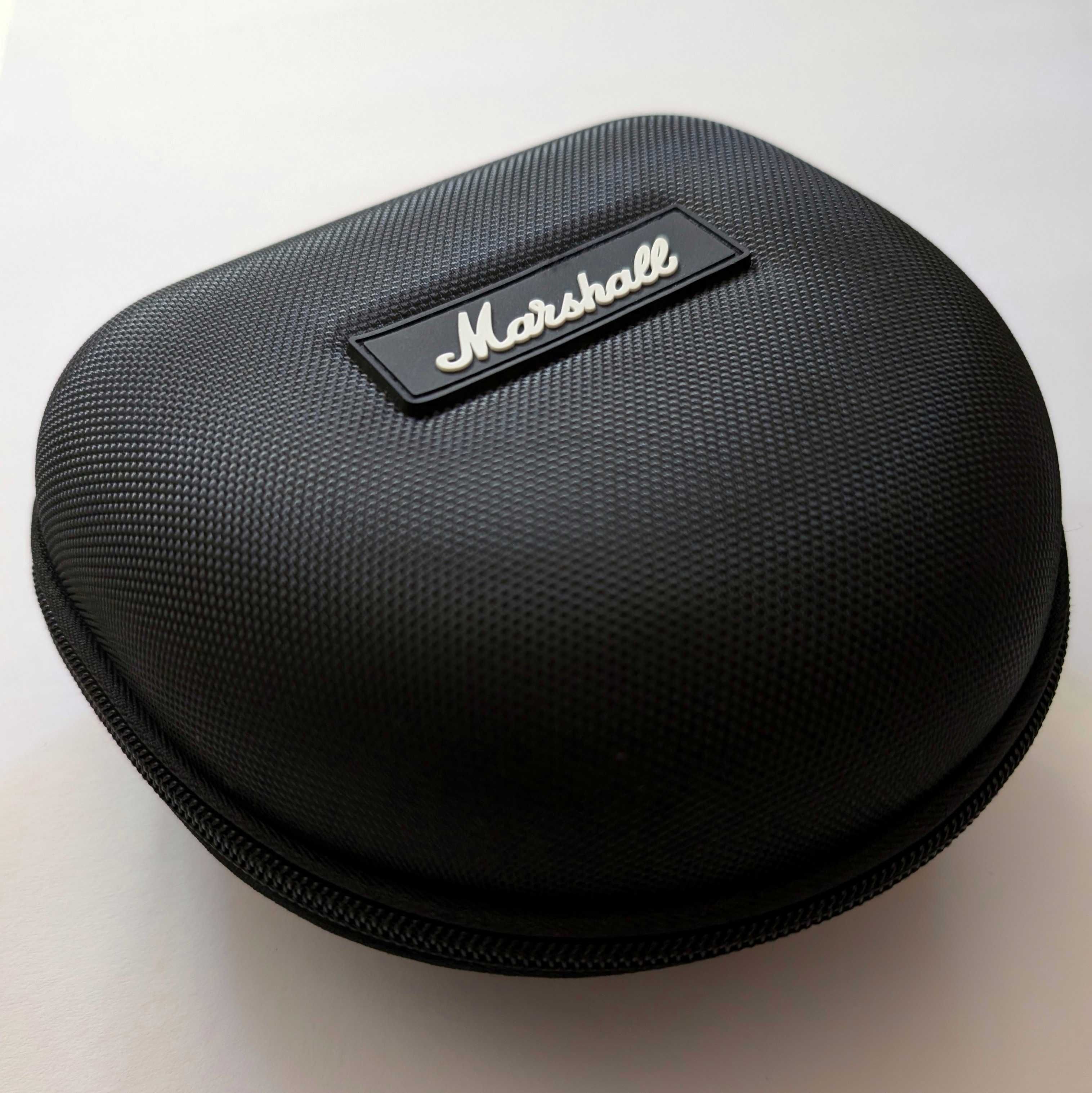 Футляр для навушників з написом Marshall