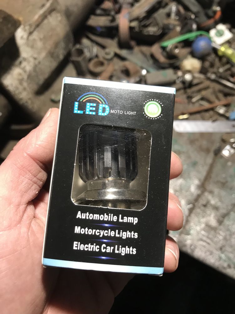 LED лампа Н4 с линзой для авто мото