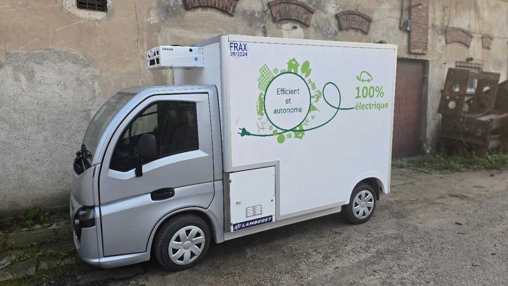 Elektryczny Samochód Dostawczy FRAX z Zabudową Chłodniczą Lamberet