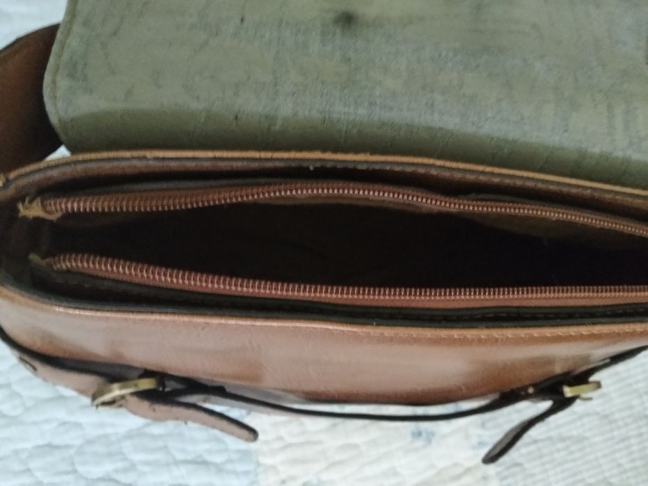 Продам сумочку з натуральної шкіри