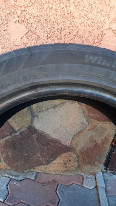 Шини б/у 225/50/R17.     Hankook