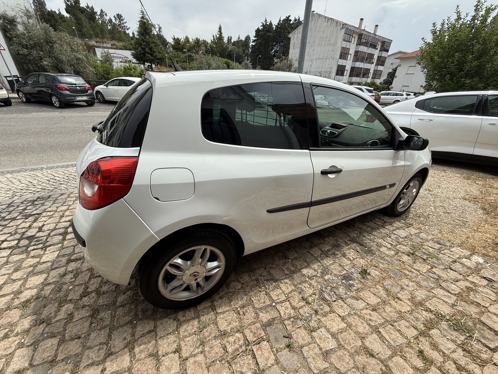 Renault clio comercial