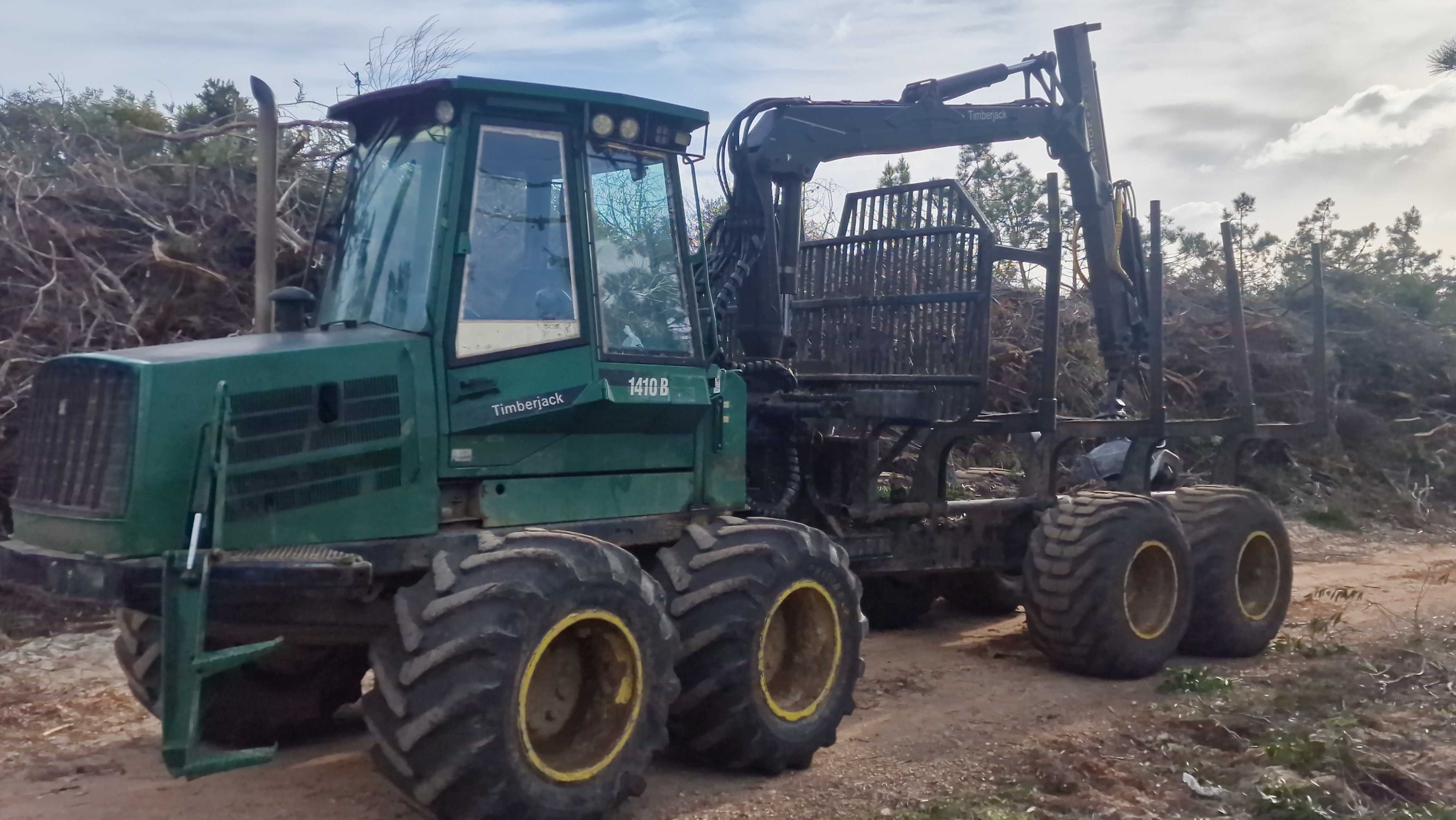 Vendo timberjack 1410b