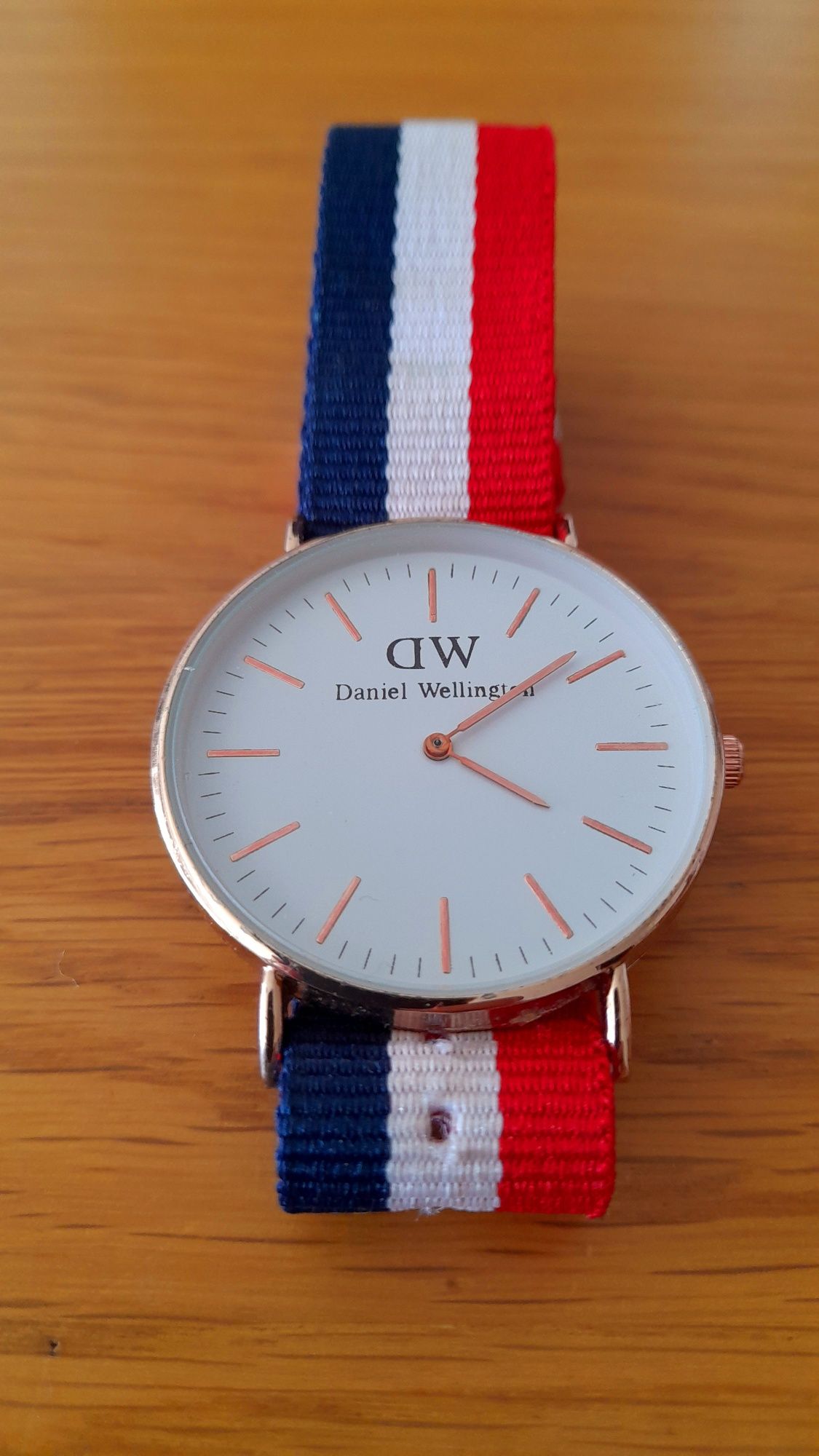 Relógio Daniel Wellington 3ATM Japanese Movement