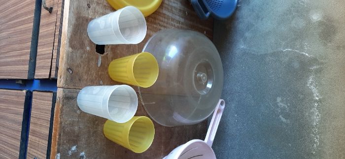 Utensílios em plástico