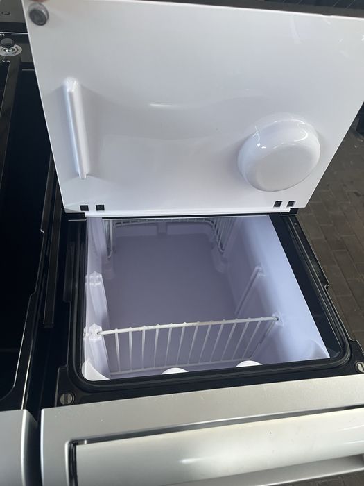 Холодильник Даф …