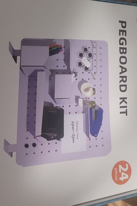 +2Pegboard Kit zestaw z tablicą perforowaną
Widoczny na zdjęciu produ