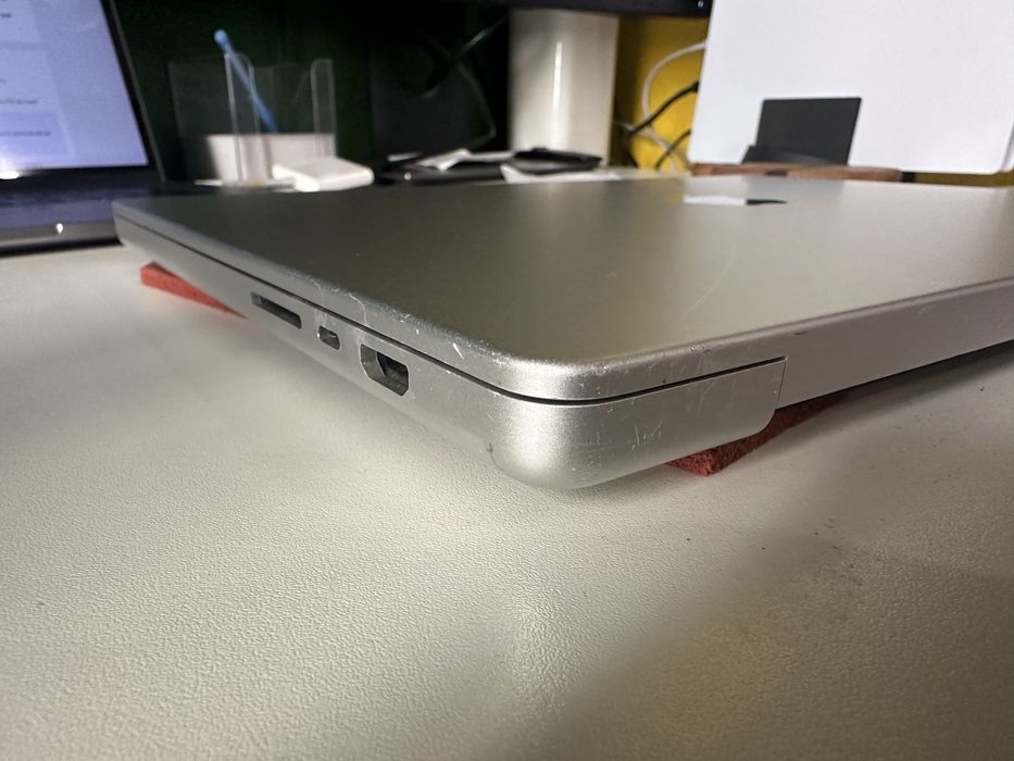 Топкейс MacBook Pro 16” A2485 Silver