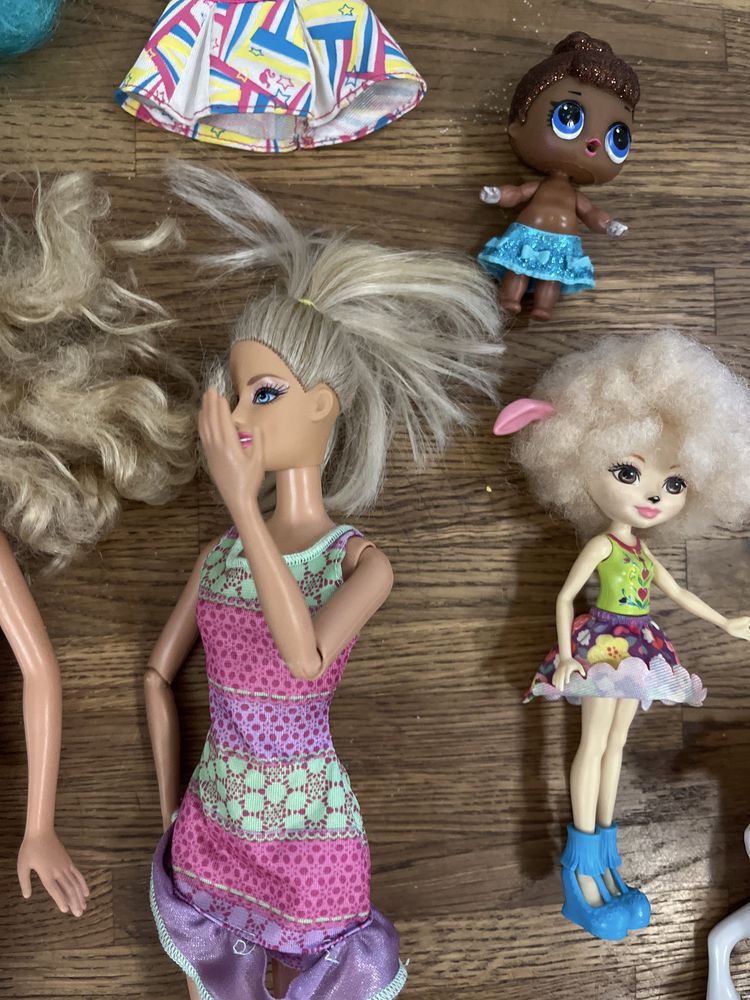 Lalki Barbie ze strojami i akcesoriami plus Enchantimals / owca