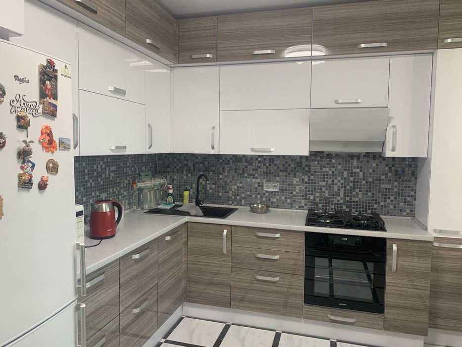 Видова 1К з ремонтом на Озерній, Рауш