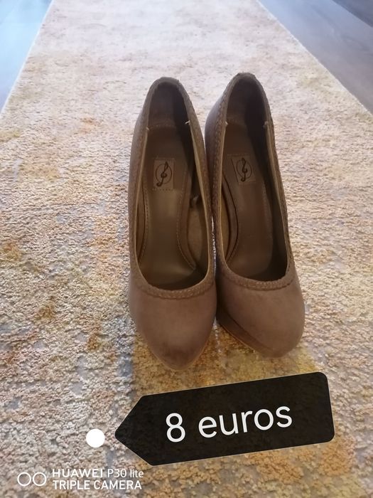 Vende sapatos em óptimo estado de conservação