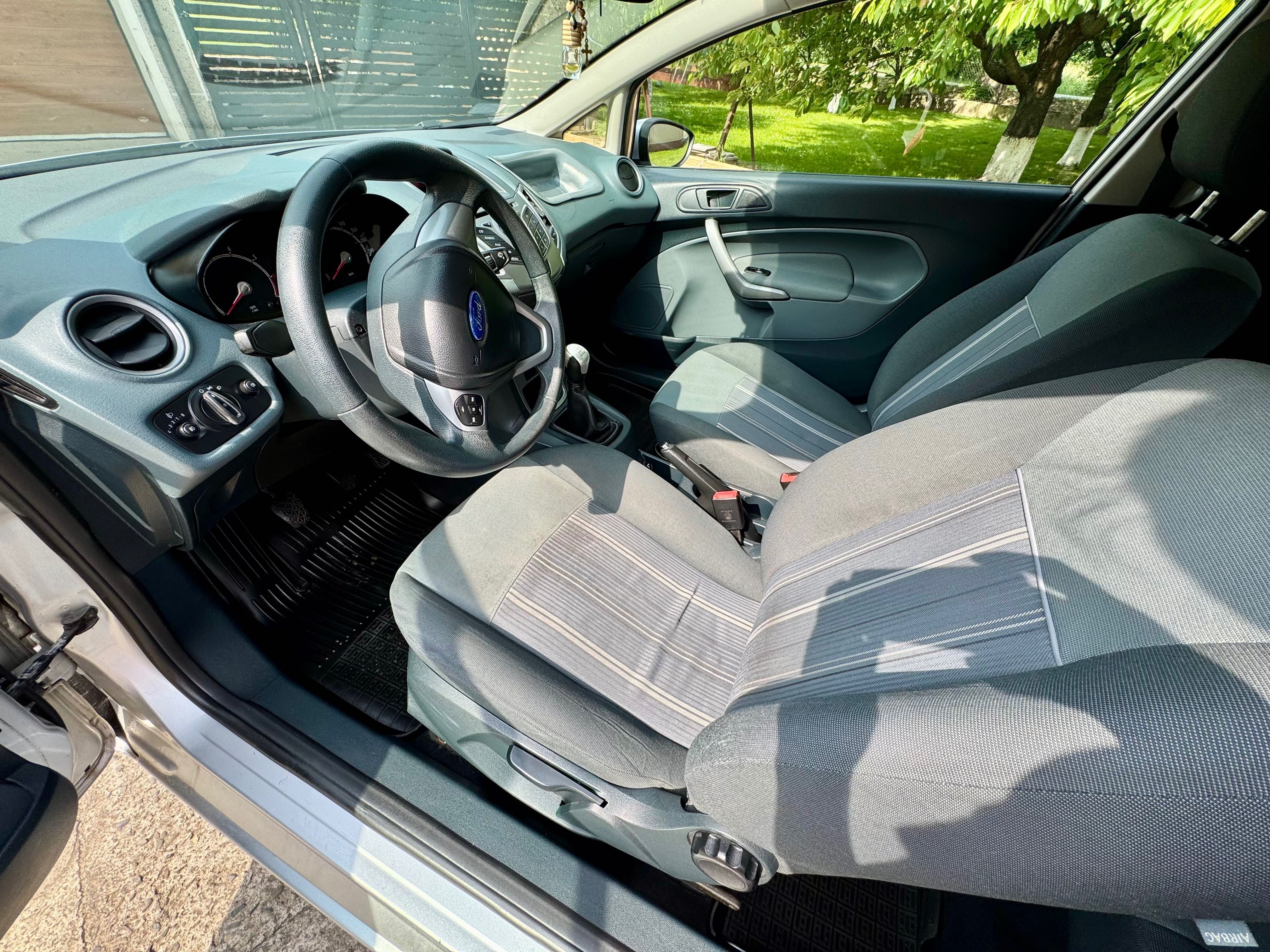 Sprzedam Ford Fiesta LPG + klima + koła zimowe na stalówce +k.zapasowe