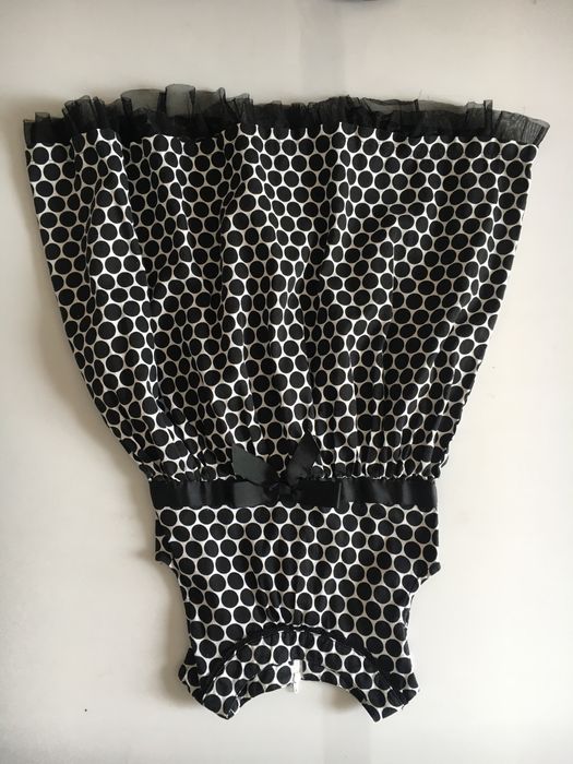 Elegancka czarno-biala sukienka Petit Palais 120 + sweterek wyjsciowa