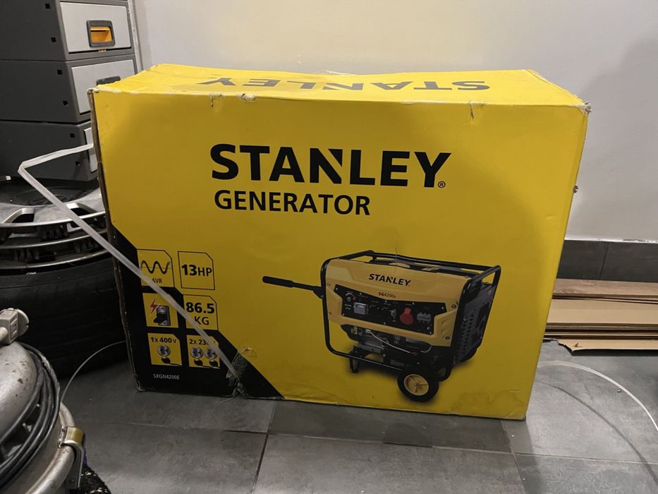 Бензиновий генератор stanley SG4200s