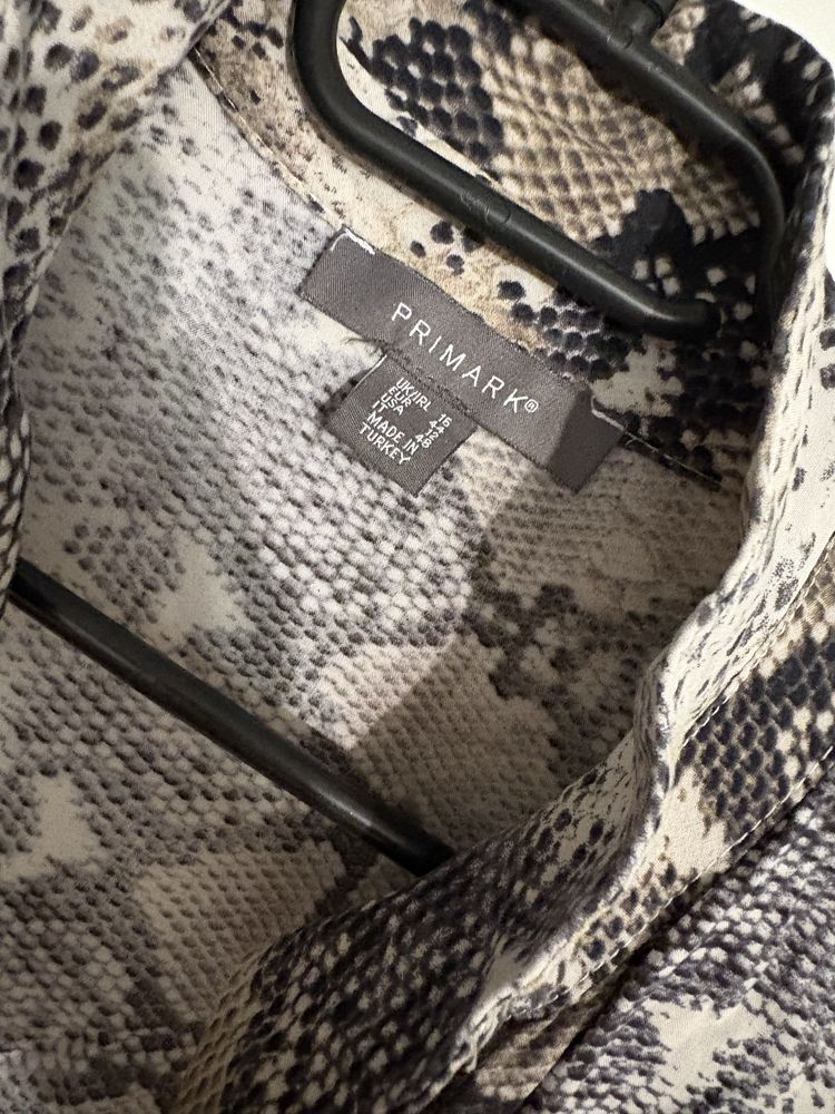 Koszula z motywem węża Primark
