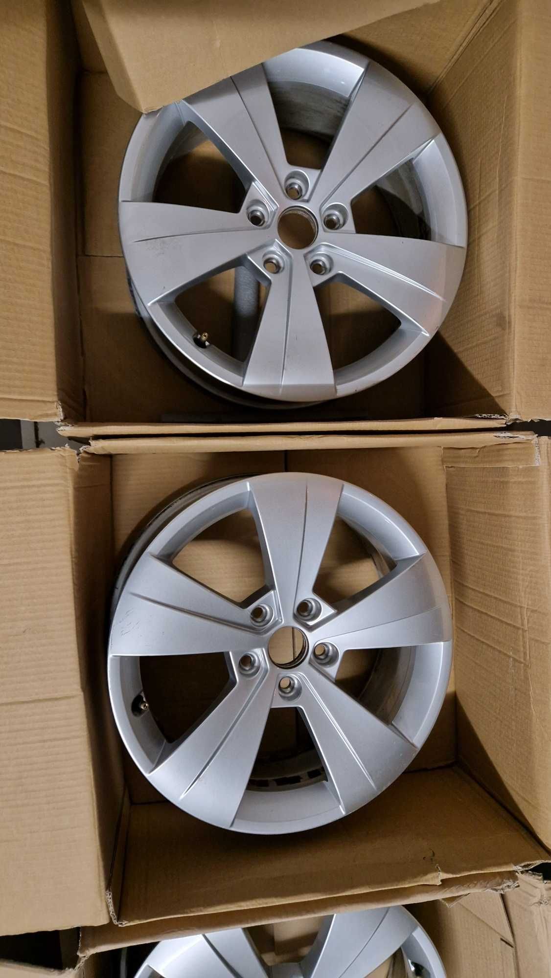 Felgi 17 Triton 5x112 Oryginalne Skoda Octavia Superb