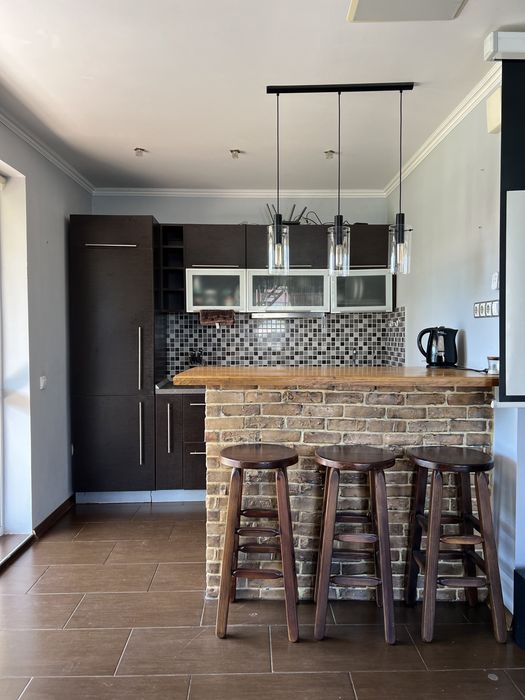 Оренда будинку з дизель генератором та газовою плитою