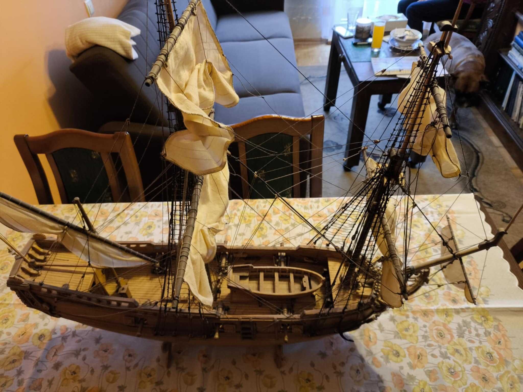 Model LA BELLE 1684