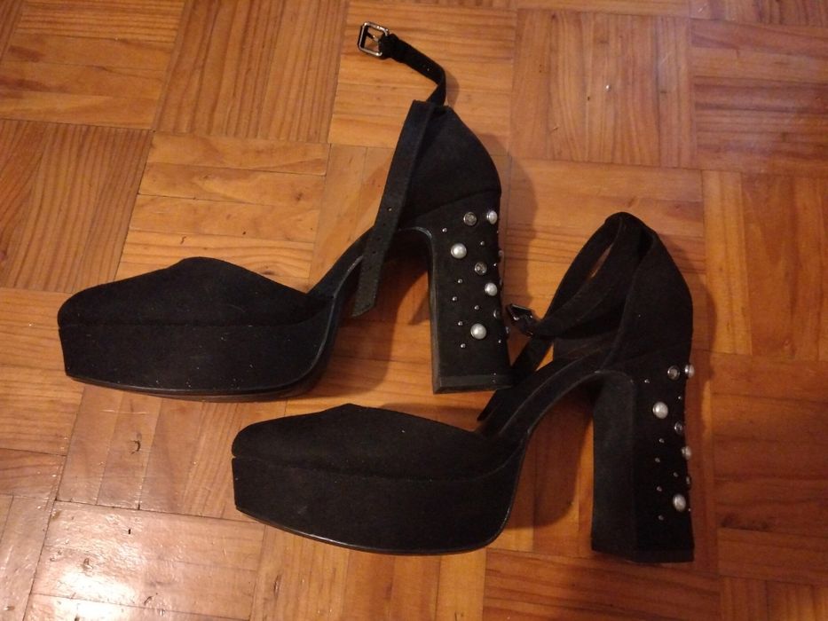 Sapatos Bershka como novos