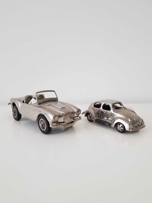Carro decorativo em metal - estado NOVO