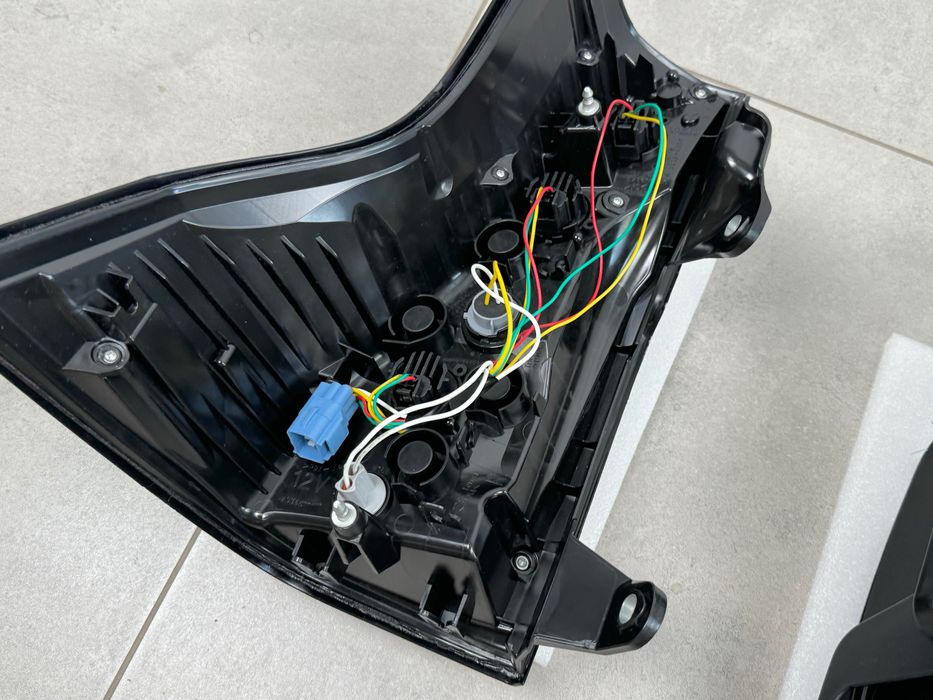 Задние фонари Onyx black Toyota Land Cruiser Prado 2018-2023