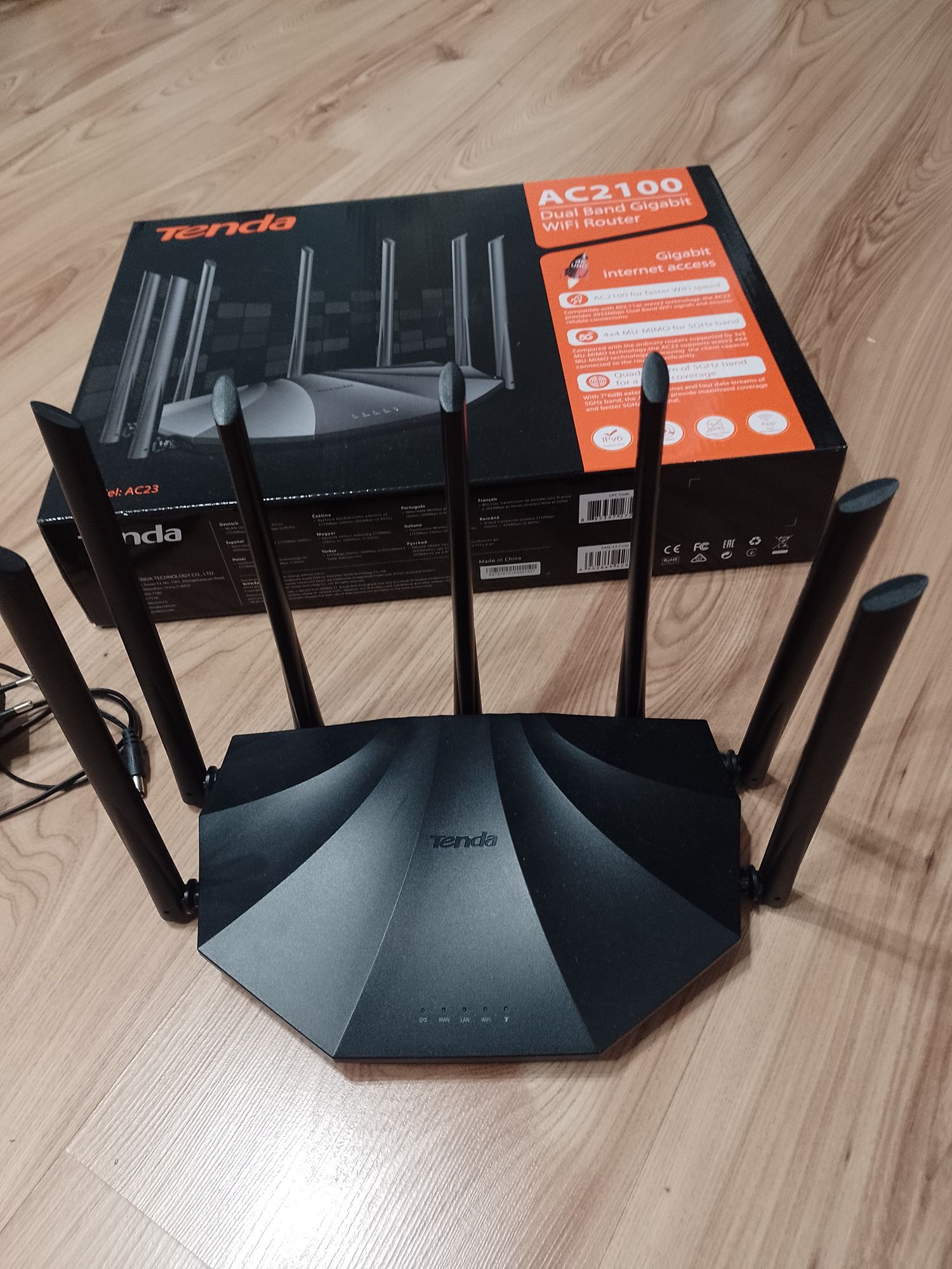 Router Tenda AC2100