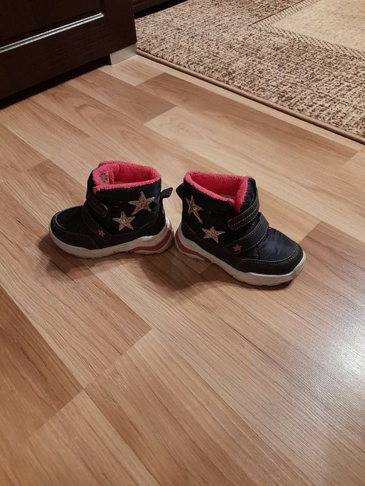 Buty zimowe dla dziewczynki rozm 24
