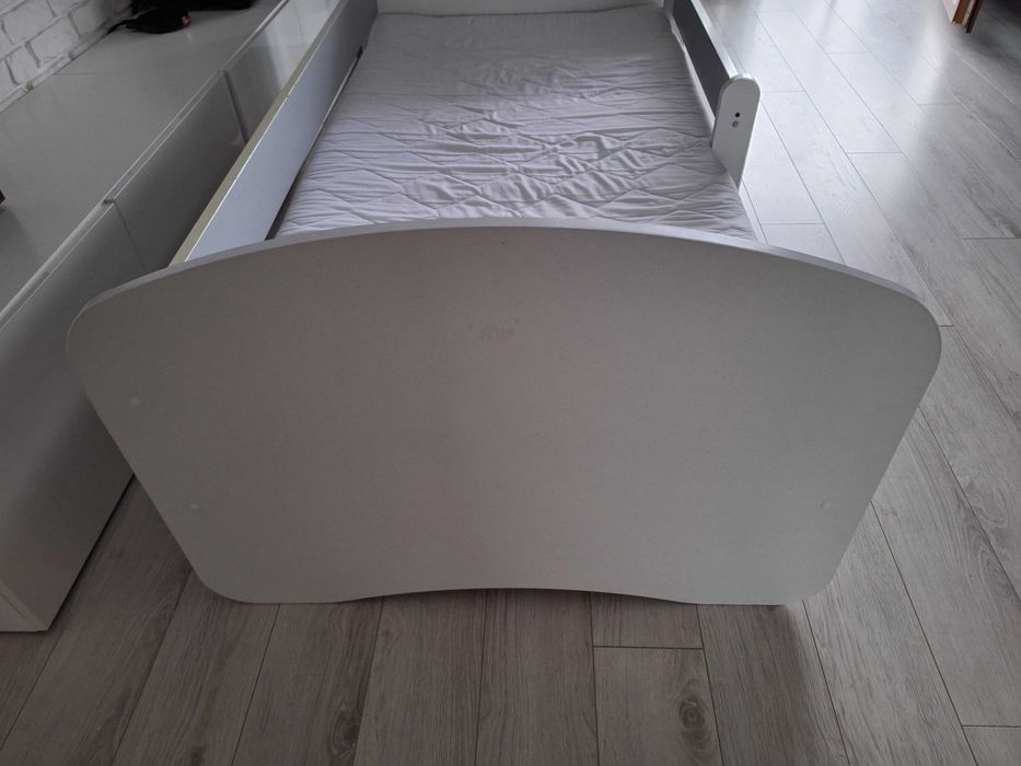 Łóżko dla dziecka z barierką plus solidny lateksowy materac 160x80cm